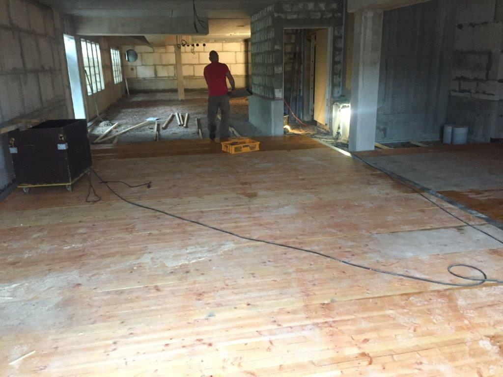 Richtfest in Schnelsen Garage mit Boden ausgelegt 2017